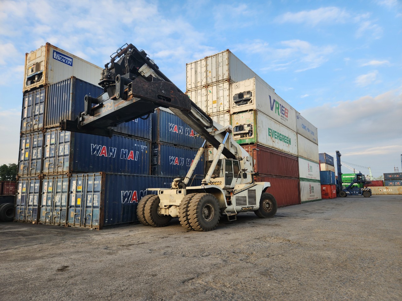 CÔNG TY CỔ PHẦN DỊCH VỤ VẬN TẢI CONTAINER HOÀNG SƠN